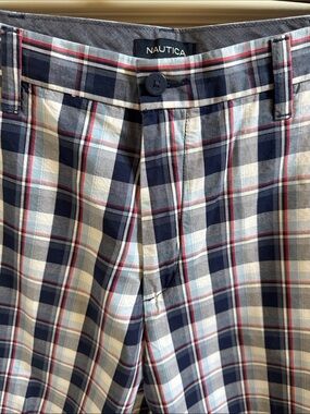 NWT Nautica Men’s Navy, White & Red Plaid Flat-Front Shorts